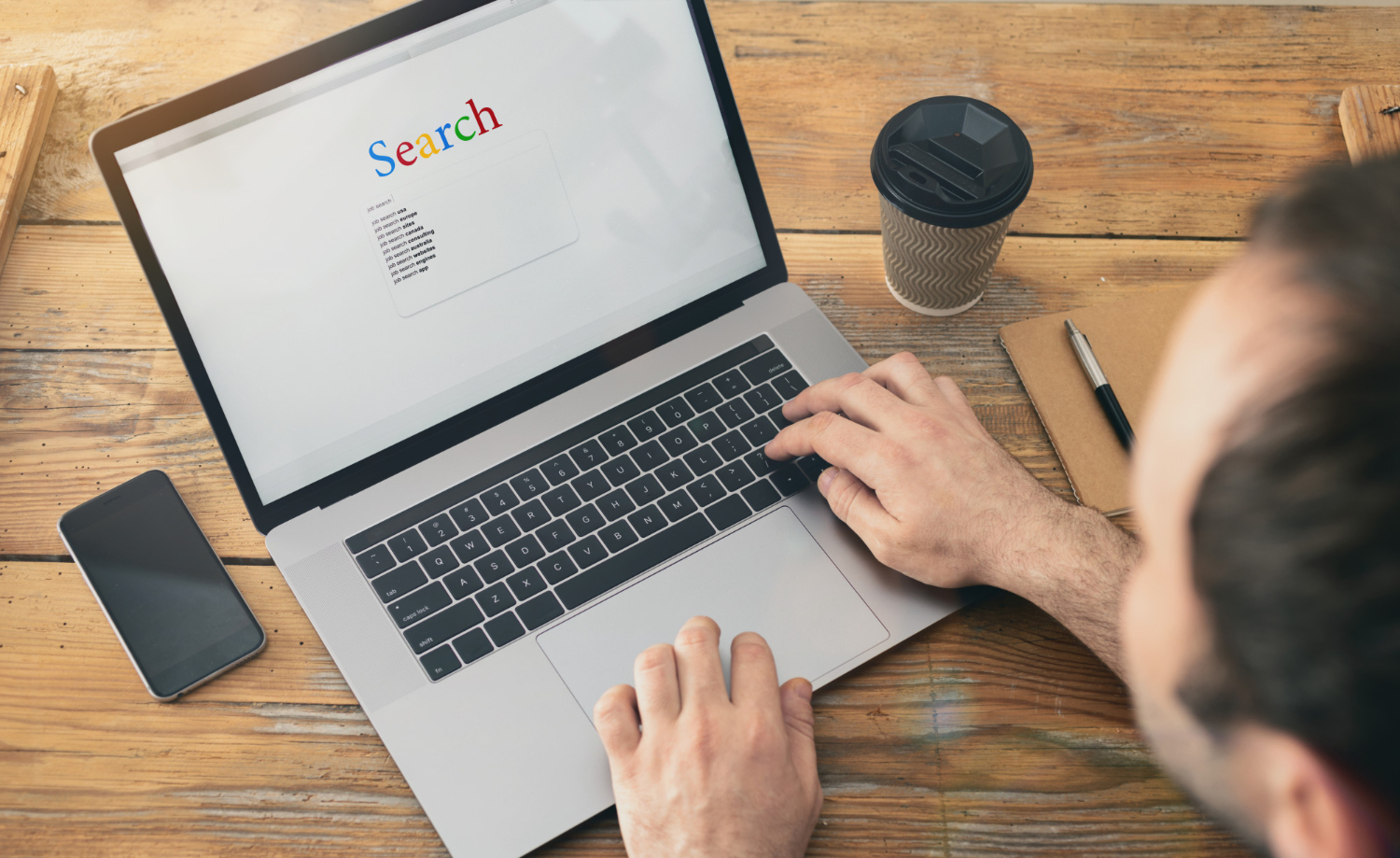 Ensembles d’onglets et rôles : basculer rapidement entre projets sans déconnexion ni rechargements inutiles, en gardant le contexte de travail intact